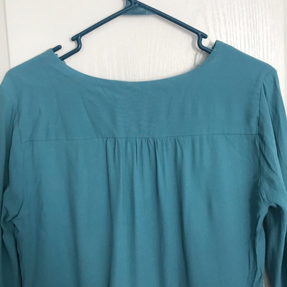 NWT Francesca’s blue long sleeve top - Picture 7 of 8